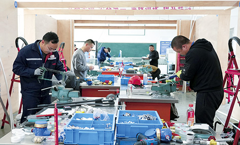 1-湖南7  供水管道工实操考试现场.jpg