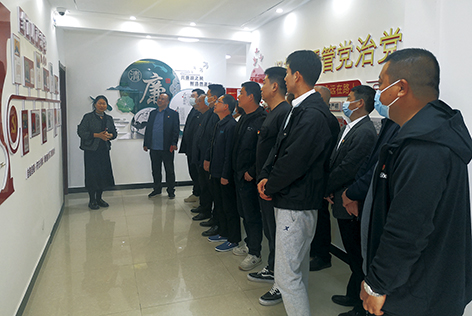 4-3平顶山新城  参观学习.jpg